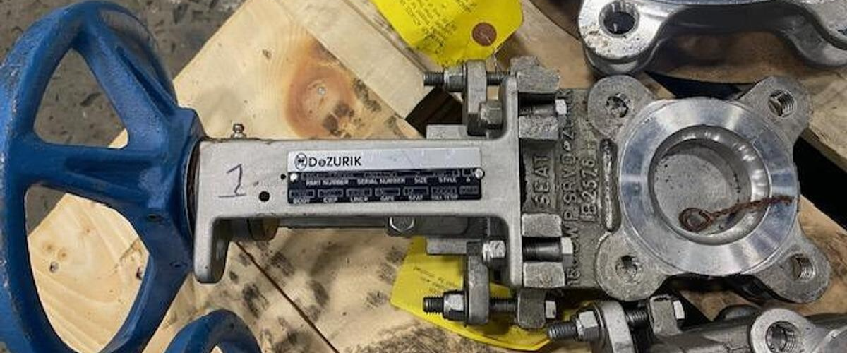 Used DEZURIK SIZE 2" STYLE KGC-ES SS MANUAL SLIDE GATE VALVES UNUSED NEW SPARE