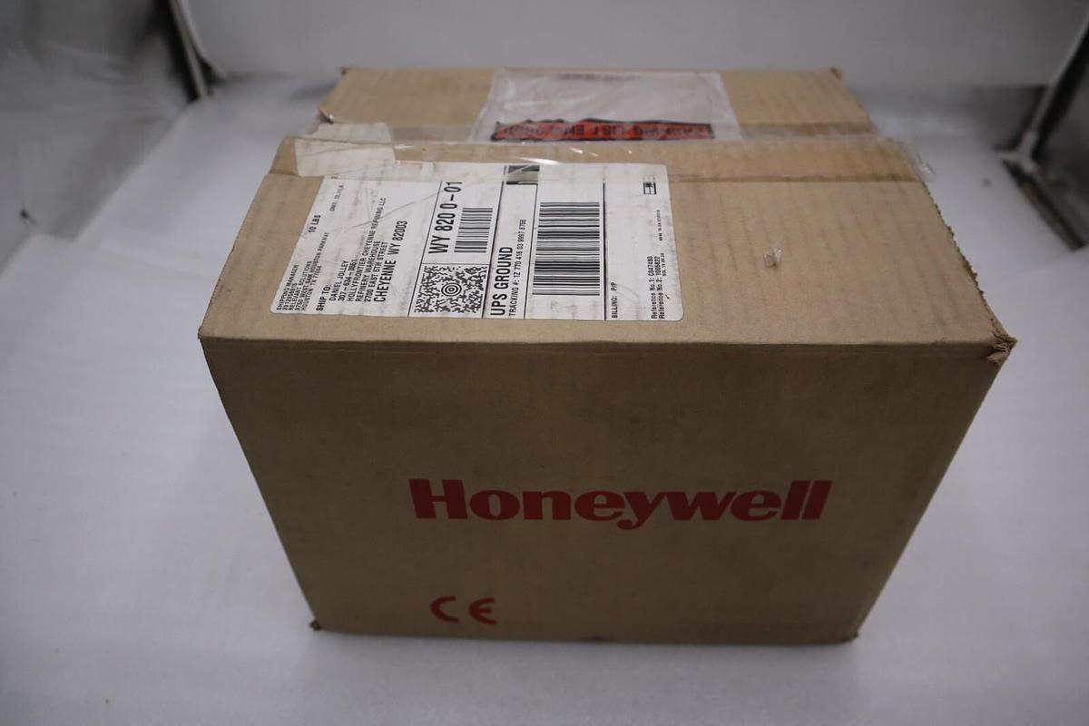 Used Honeywell STG840-L1GC4A-1-A-AD0-11S-A-00A0-00-0000 Pressure Transmitter #4590