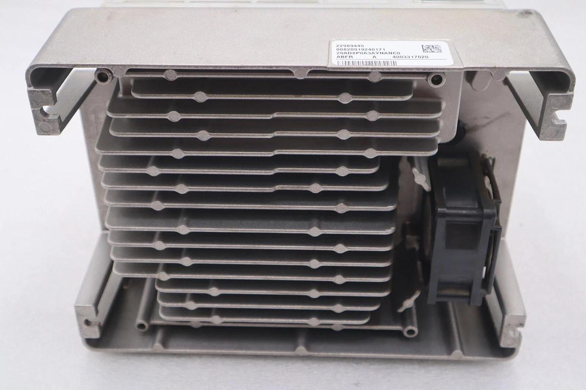 Used 20AD8P0A3AYNANC0 ALLEN BRADLEY POWERFLEX 70 5HP AC DRIVE 480 VOLT STOCK 3301