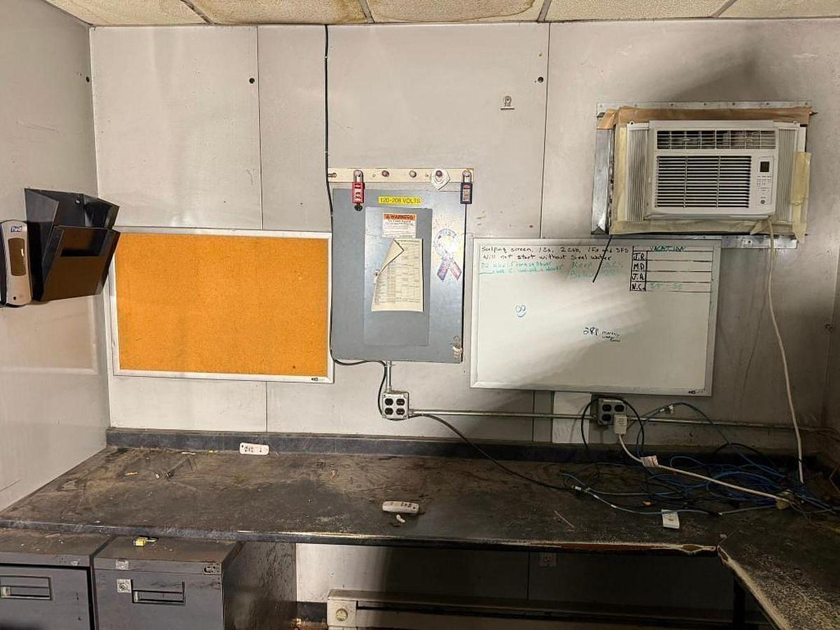 Used MECART ACOUSTIC AND AIR SOLUTIONS CONTROL ROOM 10' WIDE X 10' LONG X 135" TALL