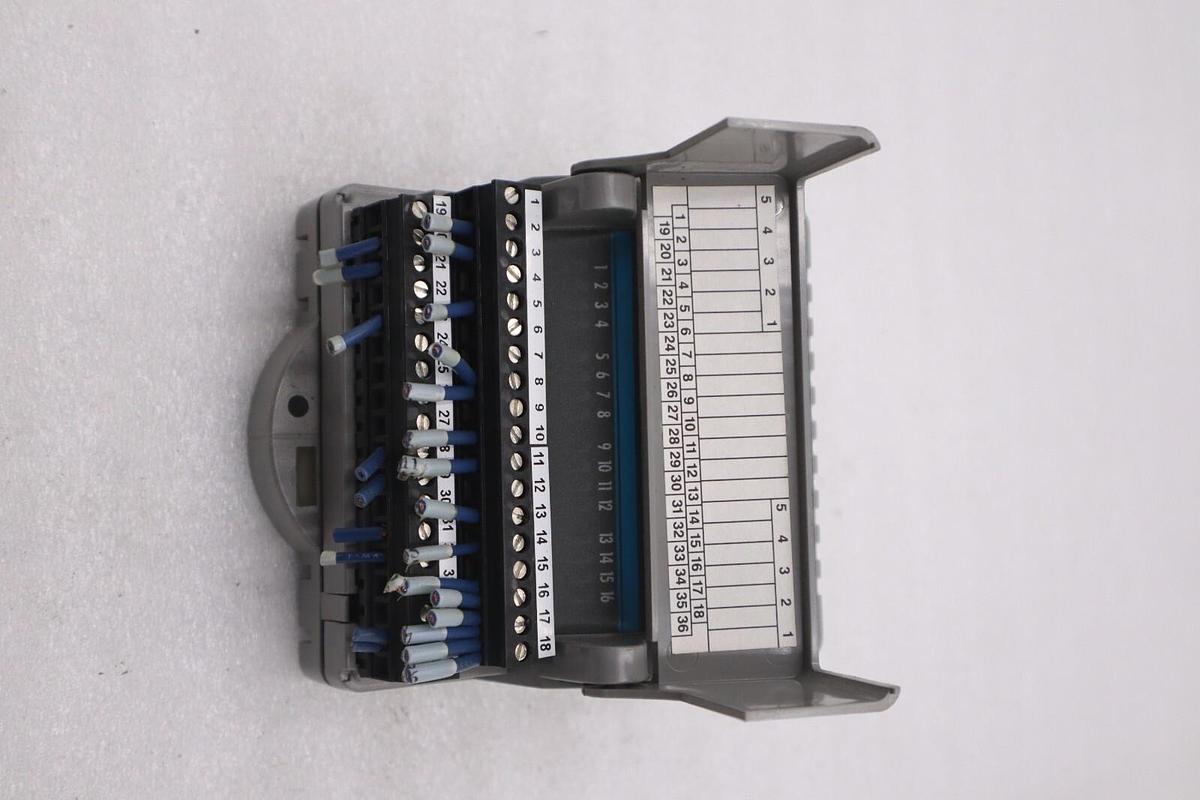 Used GIDDINGS & LEWIS M.1300.7372 R1 Input Module 24VDC SINK/SOURCE STOCK 654-D
