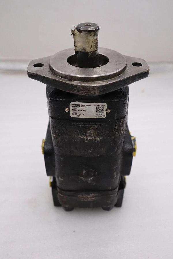 Used 3269121137 Parker Commercial Intertech Gear Pump STOCK H1833