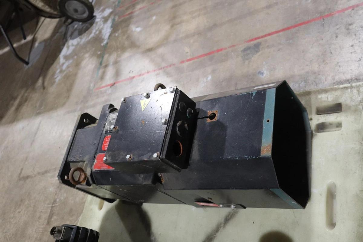 Used Allen-Bradley HPK-B1308E-SA42AA High Power AC Servo Motor (MISSING BACK COVER)