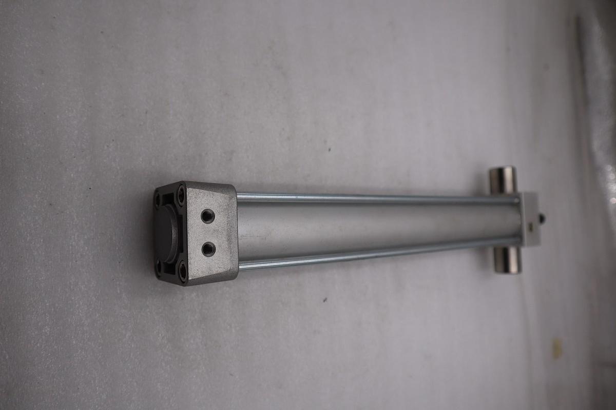 Used SMC NCA1U150-1000 AIR CYLINDER SERIES NCA1 STOCK H1158