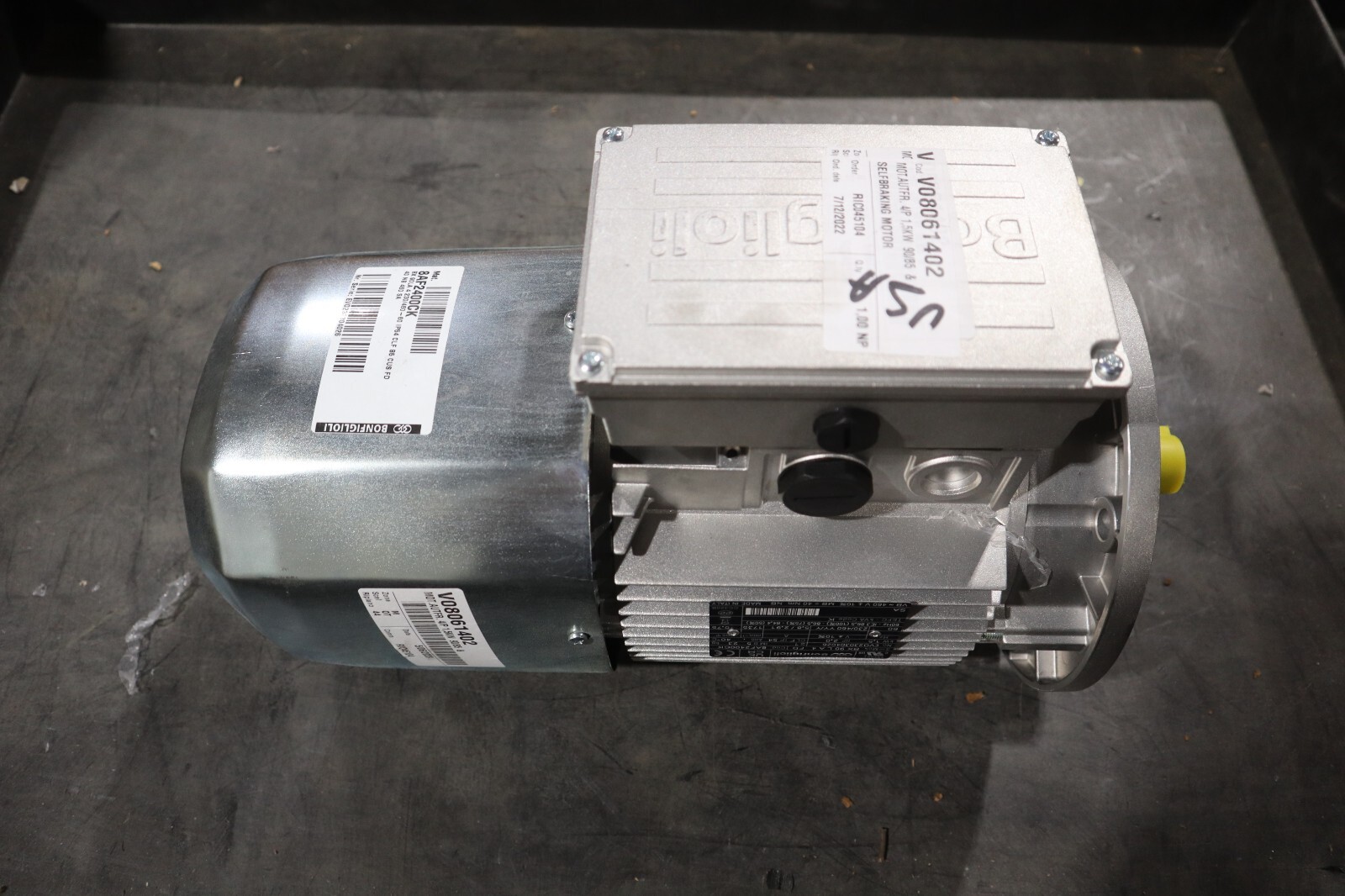 NEW BONFIGLIOLI 8AF2400CK / BX 90 L A 4 MOTOR STOCK HS-19