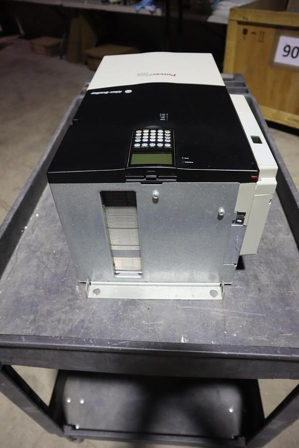 Used NEW 2014 POWERFLEX 700S 20DD096A3EYNAEANE 75 HP 480 VAC INPUT SERIES A STOC 1963