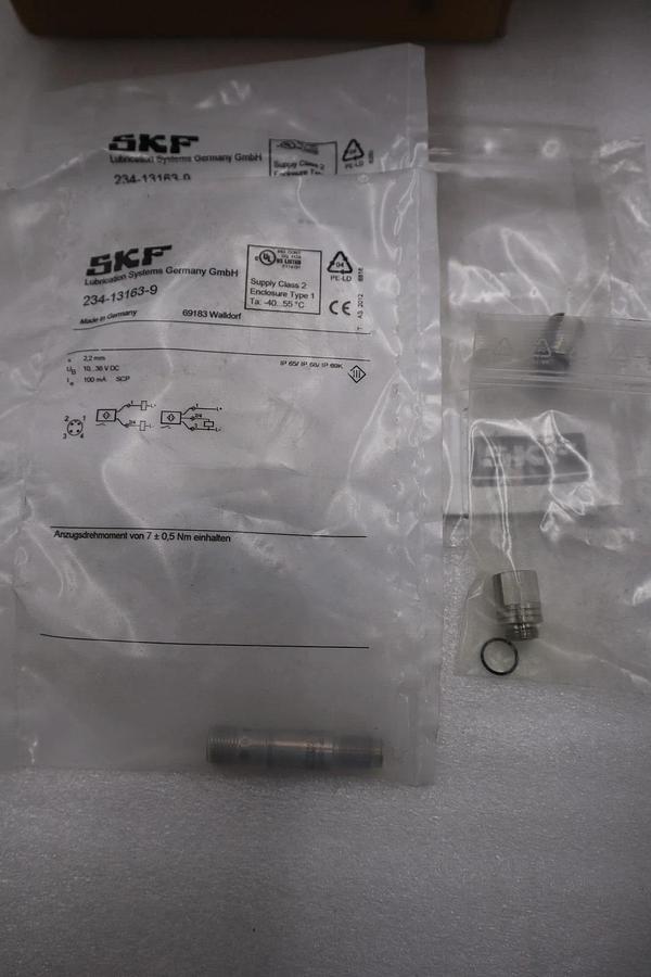 Used NEW IN BOX Lincoln 664-85242-5 Proximity Switch Kit STOCK H789