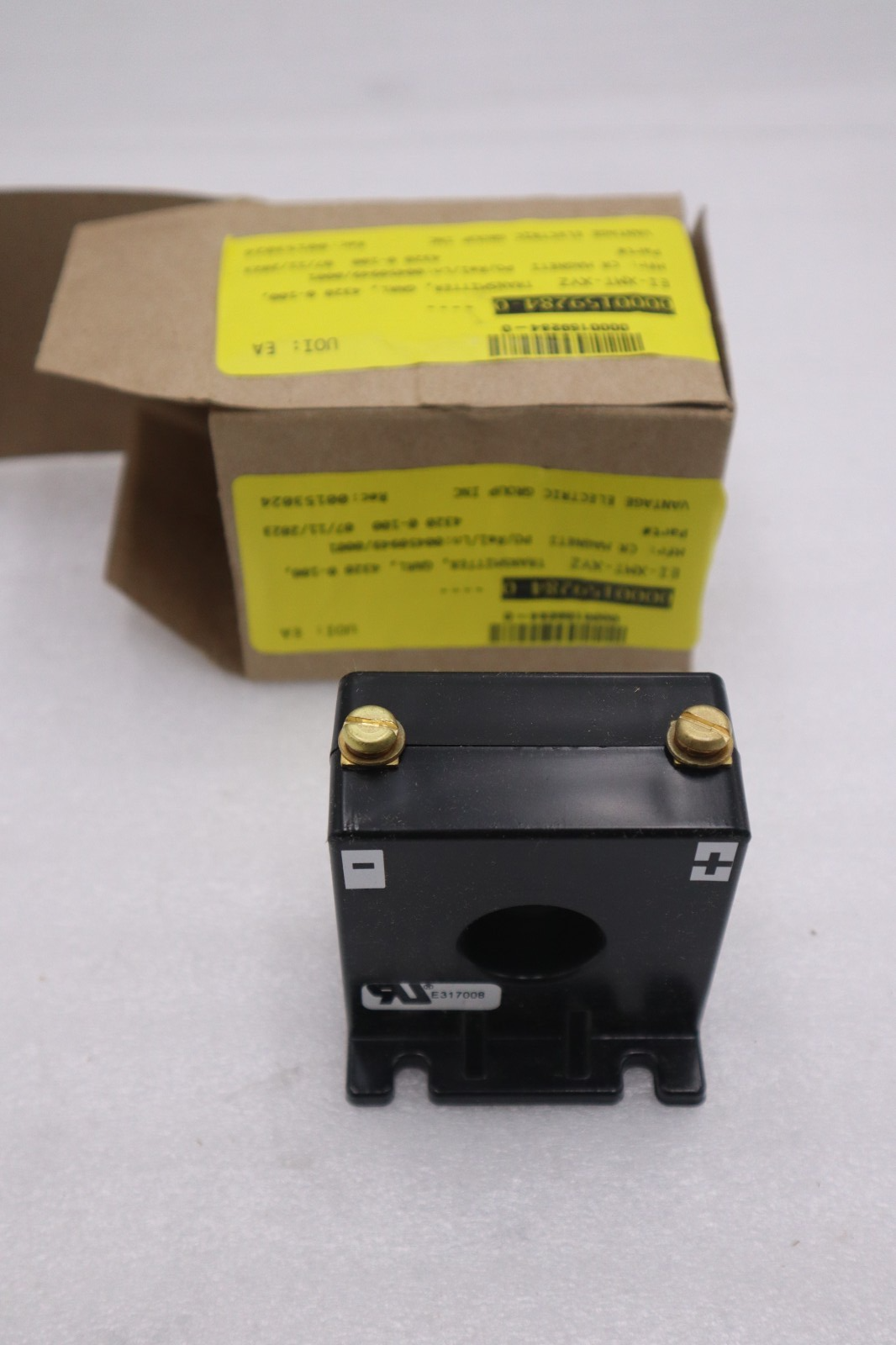 Used CR MAGNETICS CR4320-100 Current Transmitter NEW WITH BOX STOCK G651
