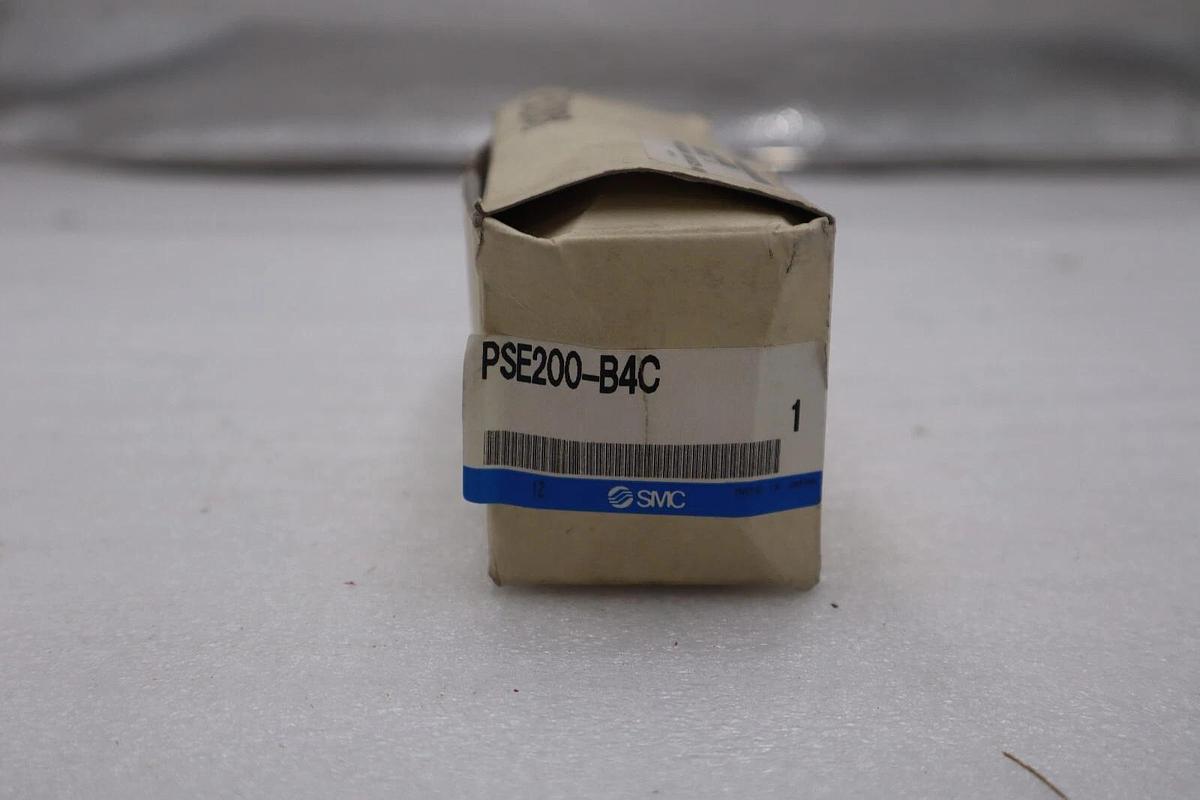NEW OPEN BOX SMC Pressure switch table PSE200-B4C STOCK 614-D