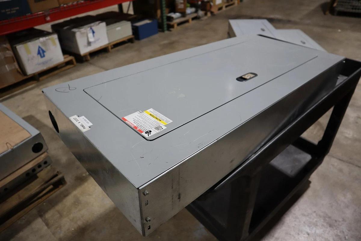 Used SIEMENS P1 250A 208Y/120V P1X42MC250CT MAIN BEAKER STOCK HS44