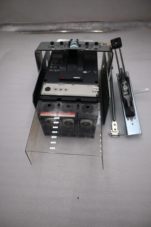 Used SQUARE D LJL36250U31X 600V 250A CIRCUIT BREAKER STK H1709