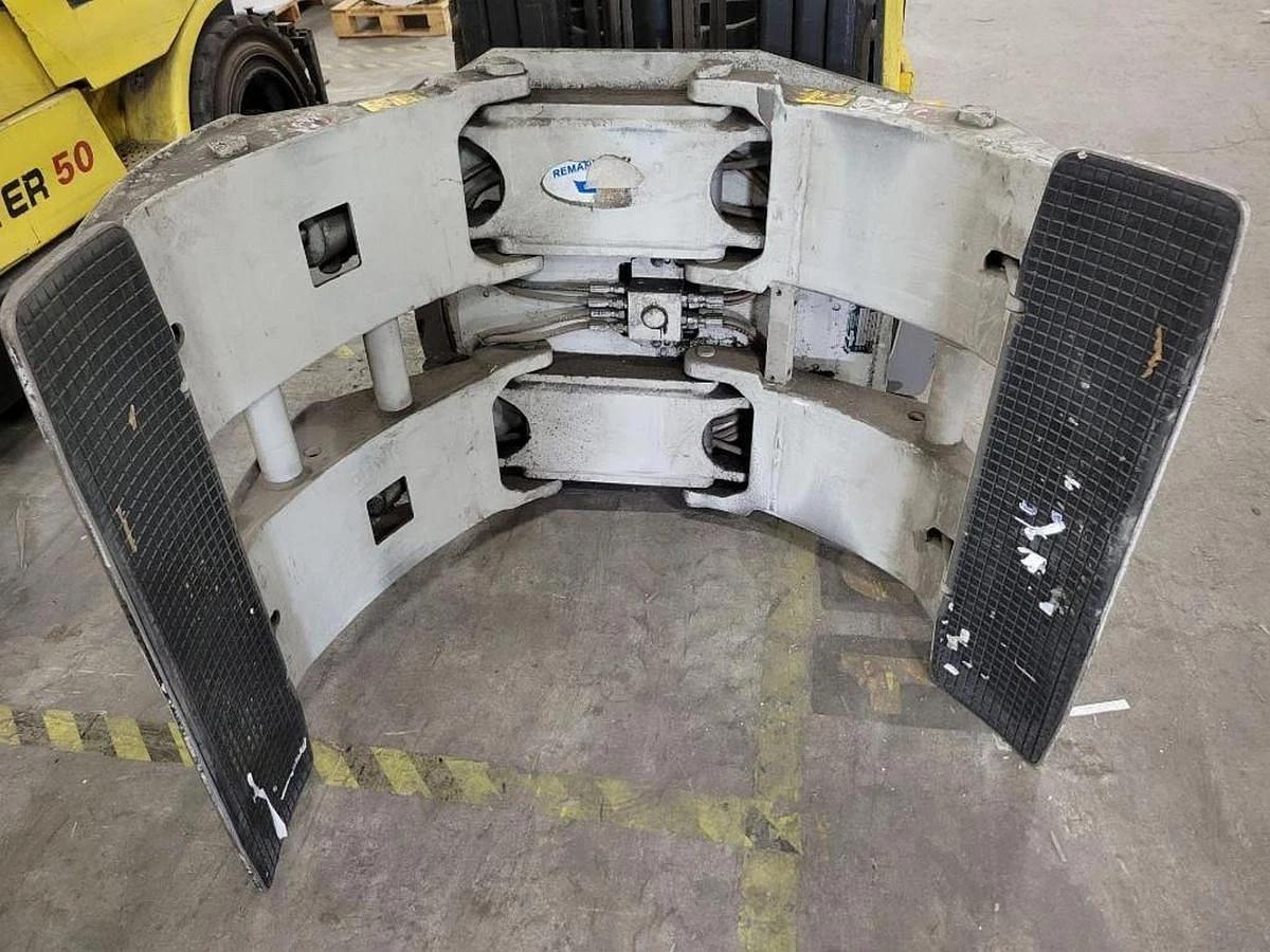 Used 6,000 LB. HYSTER FORKLIFT MDL E60XLS RH189" WITH CASCADE ROLL CLAMP AND CHARGER