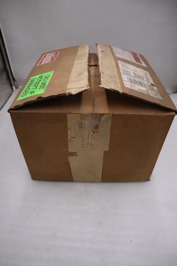 NEW IN BOX FISHER FIELDVUE Valve Controller DVC6200-101 STOCK GF-230