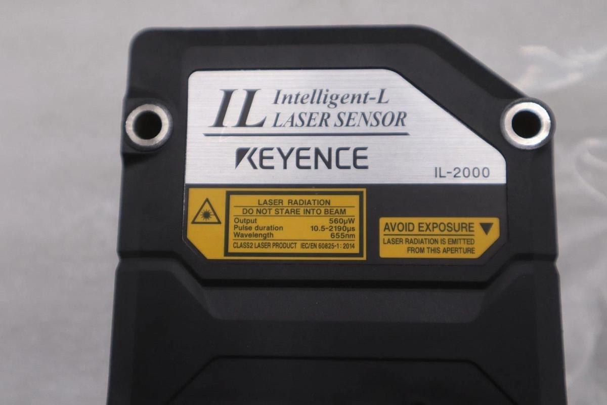 Used New Box Keyence IL-2000 IL2000 Laser Sensor 1000 to 3500MM Measuring Distance