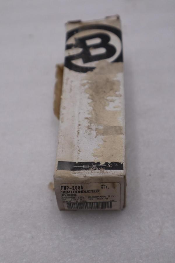 LOT OF 2 - BUSSMANN FWP-200A Fast Fuse - STOCK H-1699A
