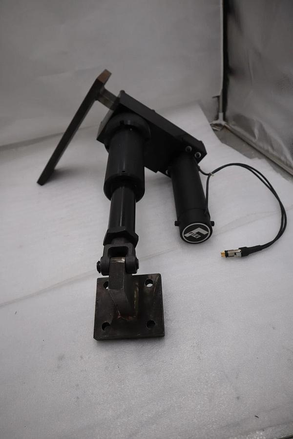 Used FIFE ASSEMBLY LAB-10-7-4-A SERVO MOTOR STOCK 1478A