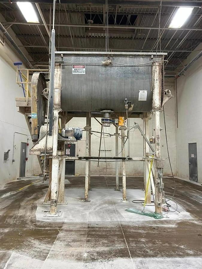 Used J.H. DAY STAINLESS STEEL DOUBLE SPIRAL RIBBON BLENDER APPROX 135 CUBIC FEET