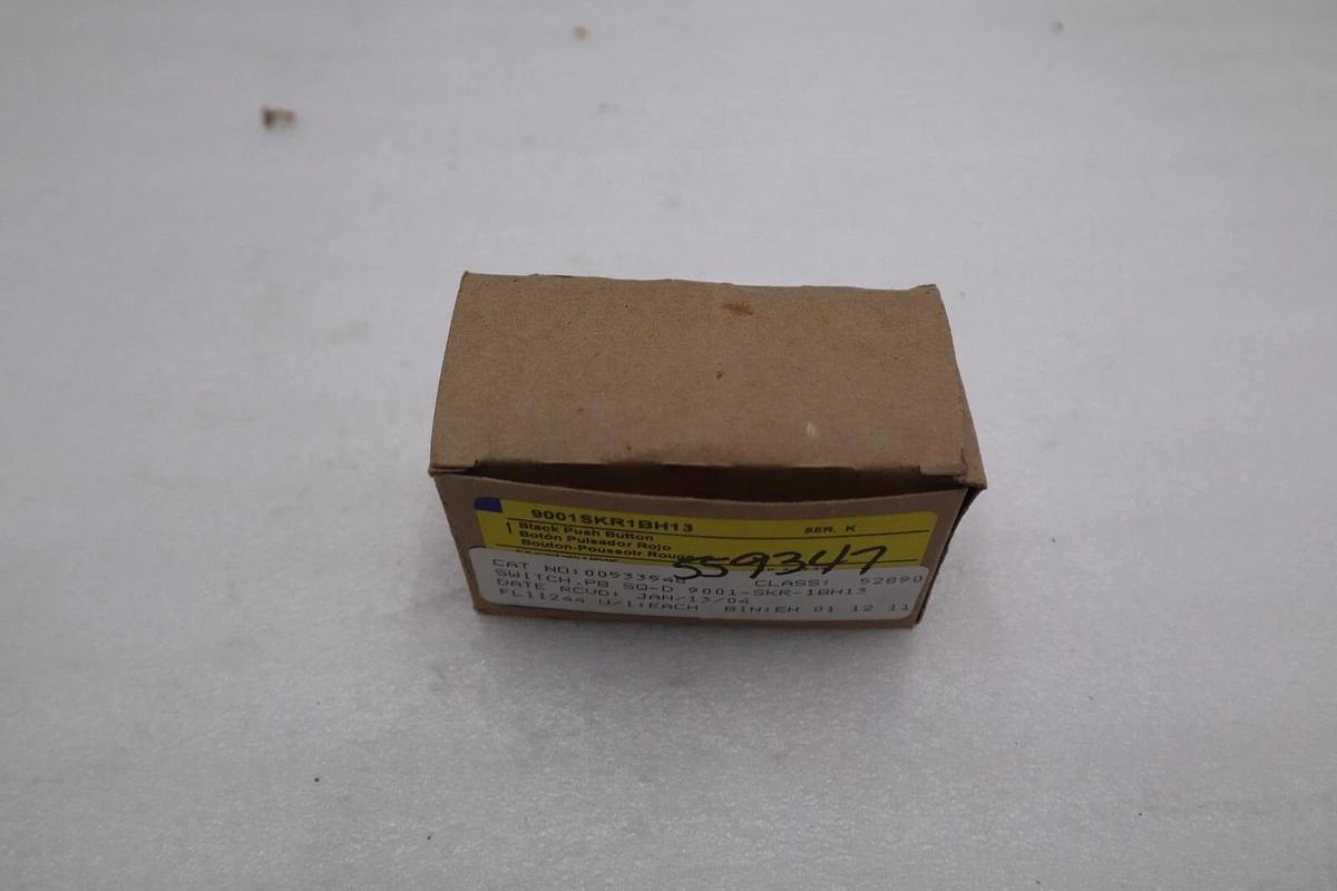NEW OPEN BOX Square D 9001SKR1BH13 BLACK PUSH BUTTON STOCK G867A