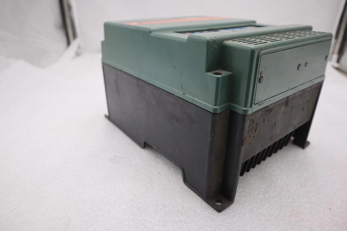 Used RELIANCE ELECTRIC GP-2000 2GU21002 AC DRIVE 2HP STOCK 4215