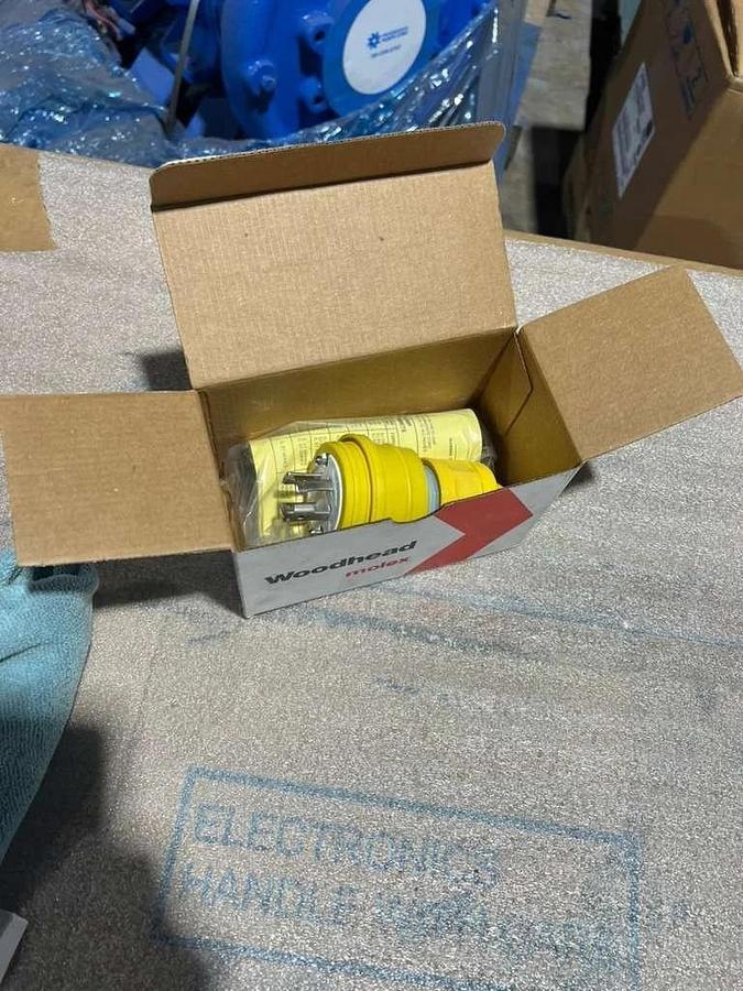 Woodhead 28W76 Watertite Turnex Plug NEW OPEN BOX STK L701CC