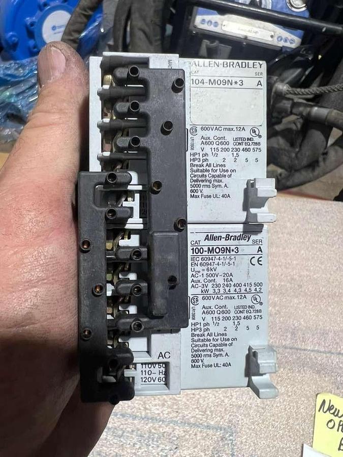 Used NEW OPEN BOX AB Allen Bradley 104-M09ND3 Motor Control Contactor STK L799CC