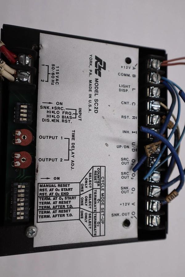 Used Red Lion Controls SC2DU Preset-Able Counter STOCK 3488A