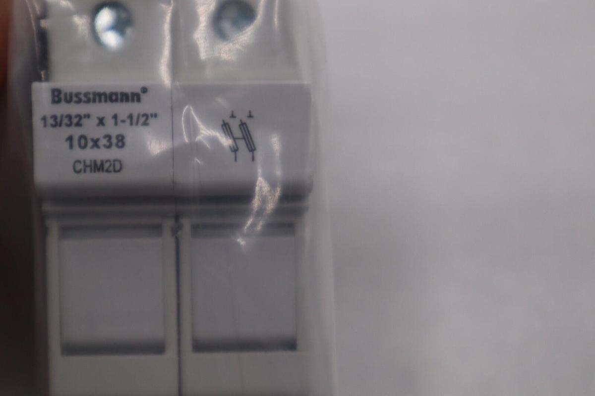 LOT OF 2 - Bussmann CHM2D 2 Pole Fuse Holder 690V~ 32A 3W STOCK G636A