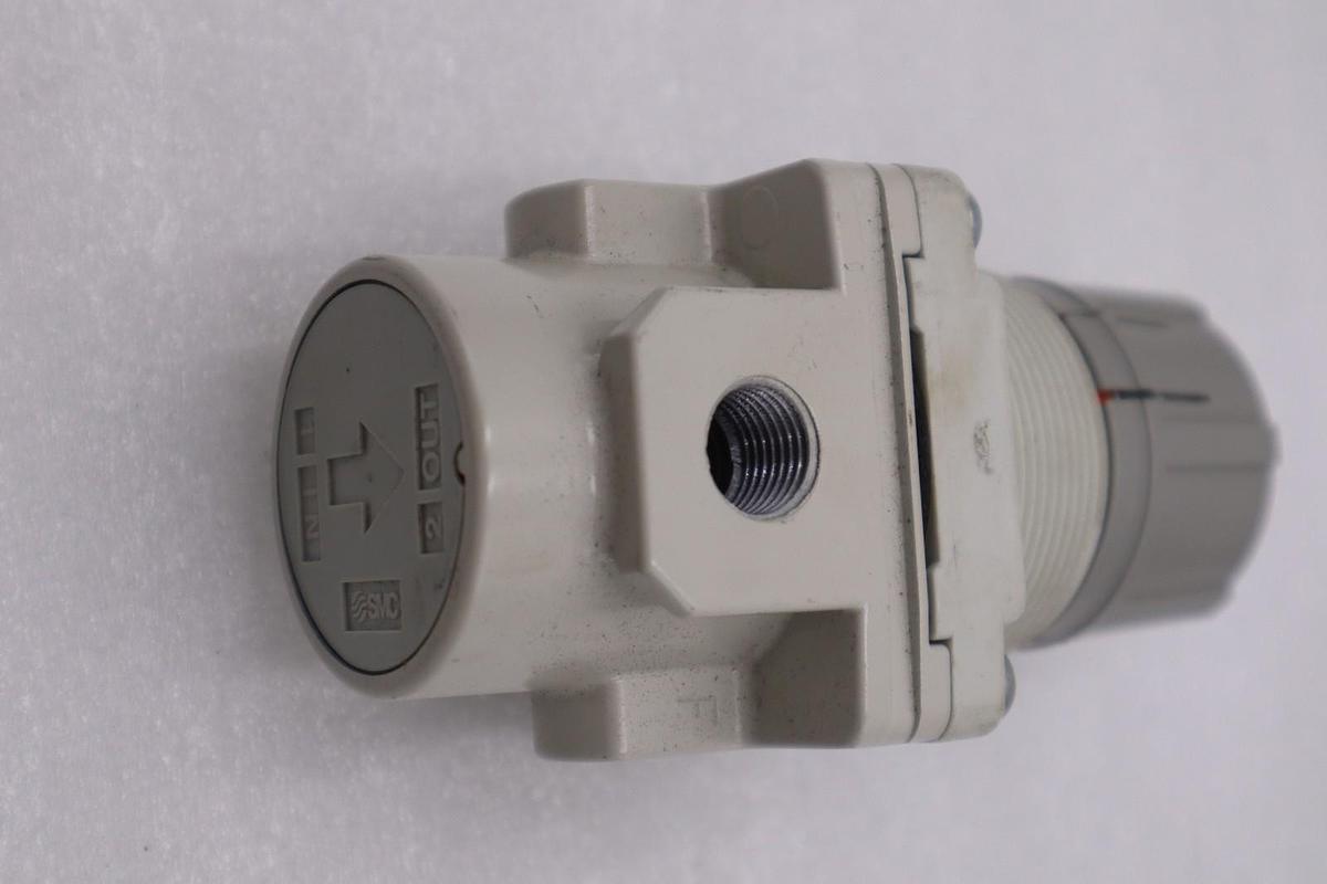 Used SMC AR30-F02-A Modular Air Regulator NEW OPEN BOX STK H1186A