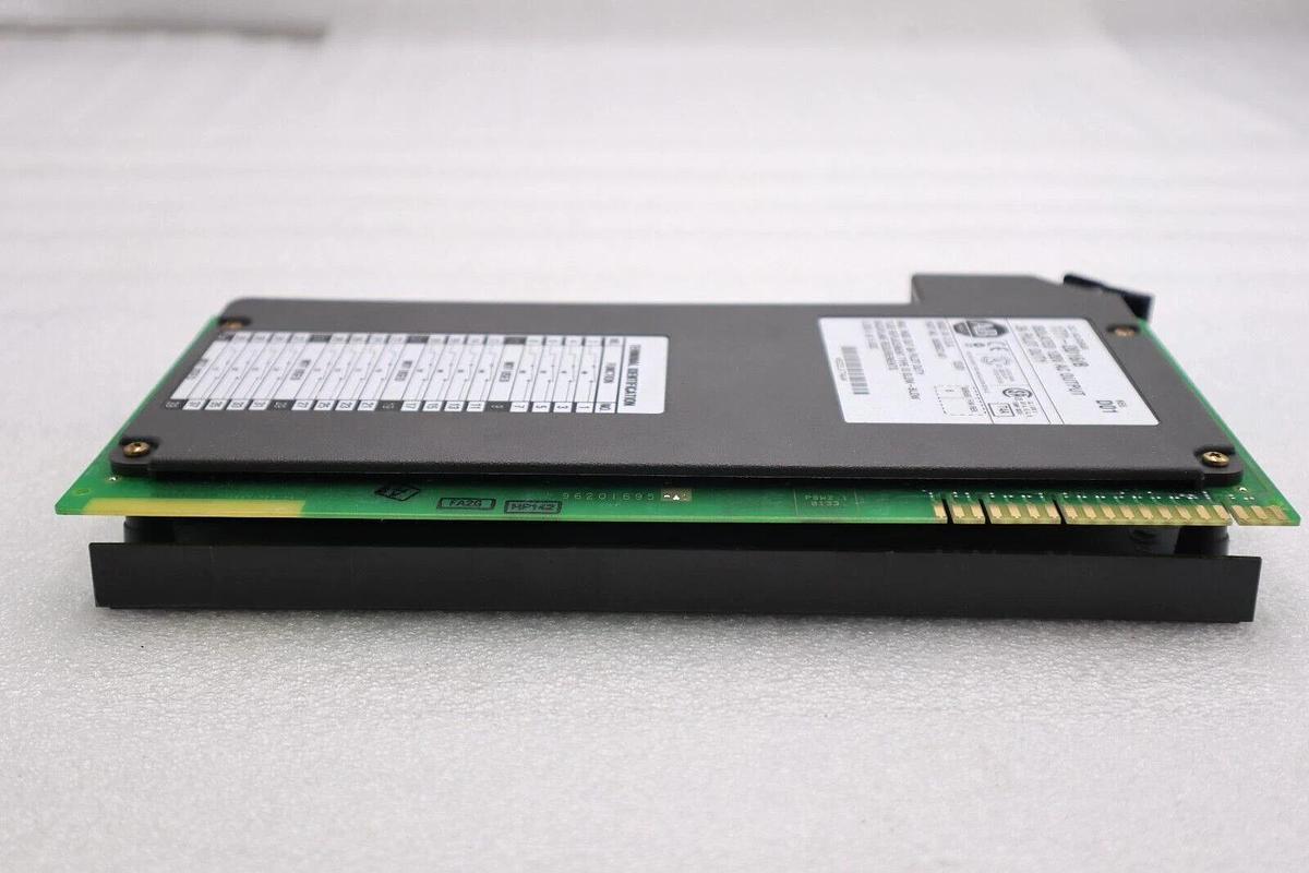 Used ALLEN BRADLEY 1771-0D16 SER B ISOLATED 120V AC OUTPUT #L-519