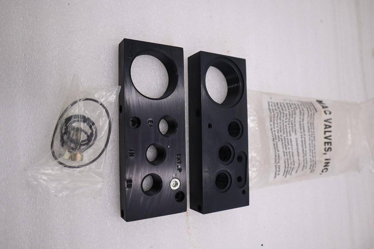 Used Rexroth Valve R900954260 4WRTE 10 V50l-46/6EG24ETK31/A1M VALVE NEW STOCK H1640