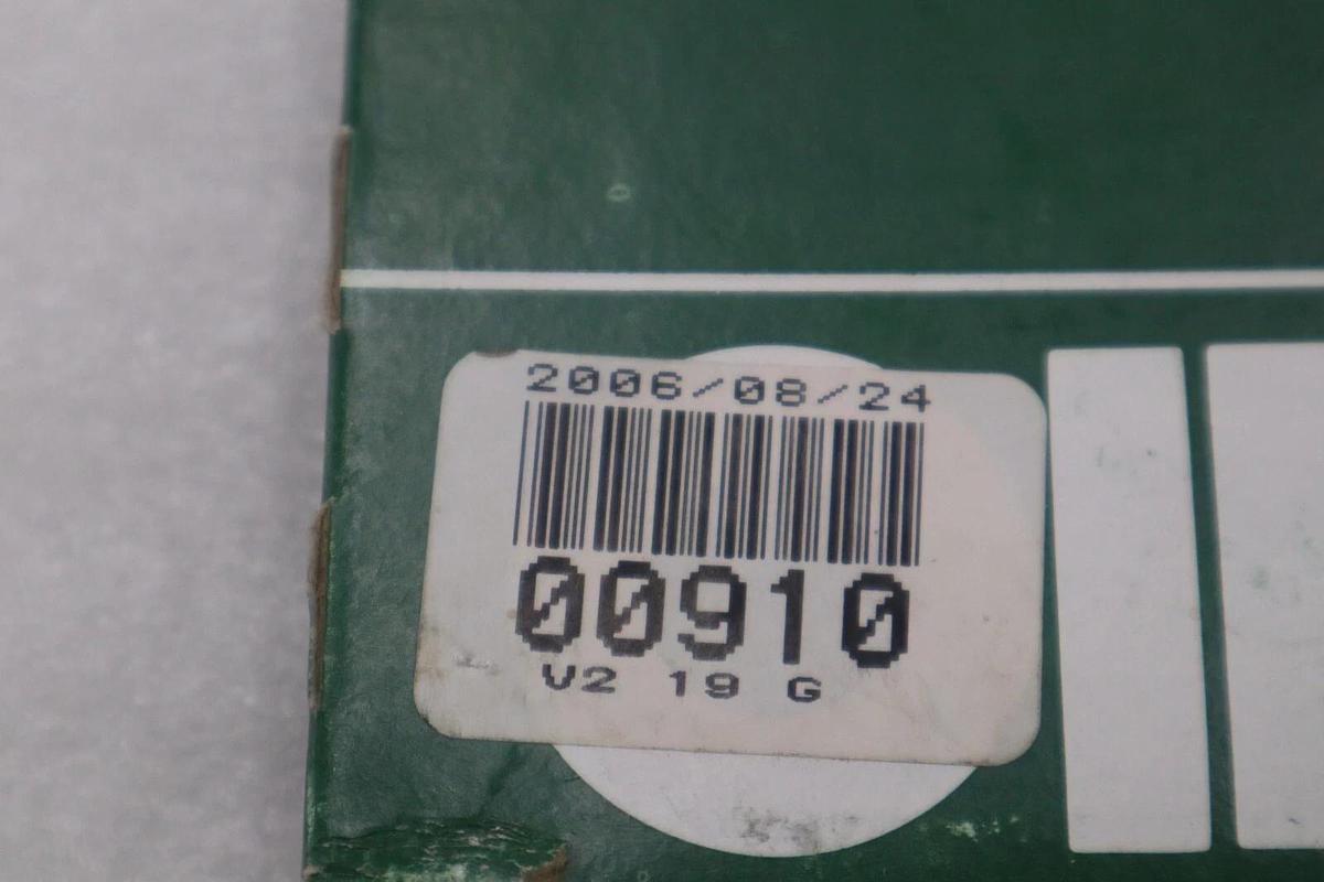 Used SKF CR Services Oil Seal 49927 STOCK 5637A