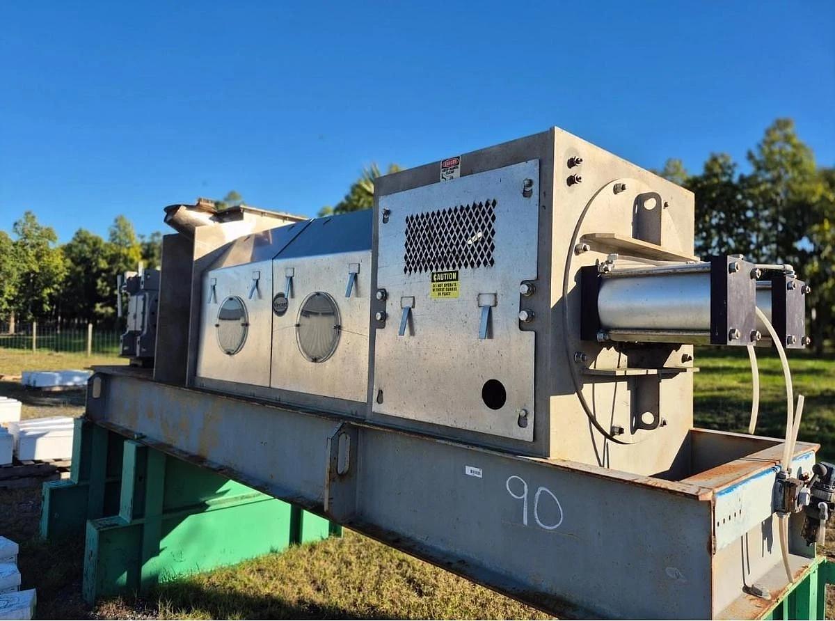 Used VINCENT CORPORATION MODEL VP-16 STAINLESS STEEL SCREW PRESS MANUFACTURED 2019