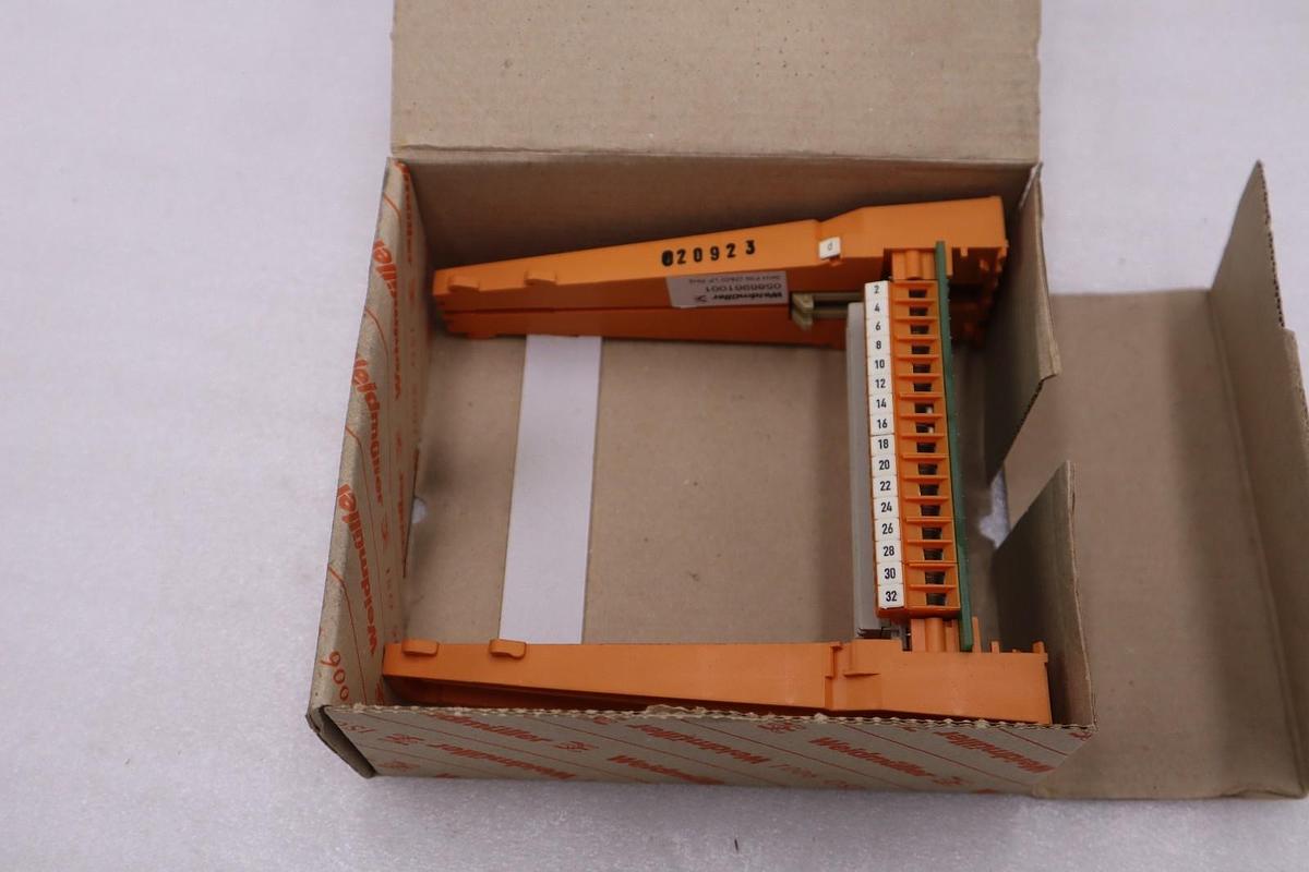 WEIDMULLER 0586961001 SKH F32 (Z&D) LP RH2 BACKPLAN - STOCK GF142A