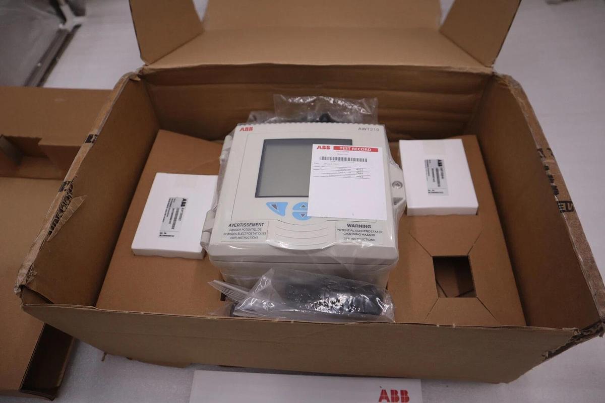 ABB AWT210 AWT210A2C4H1E6-A1-U3-M5 / AWT200062 2 WIRE TRANSMITTER CONTROL #G440