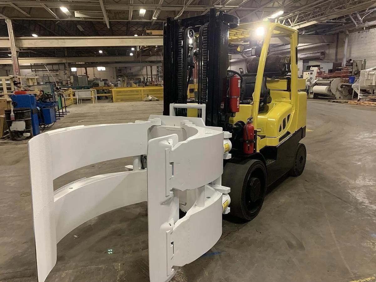 Used 15,500 POUND HYSTER MODEL S155FT FORKLIFT WITH 84" CASCADE PAPER ROLL CLAMP