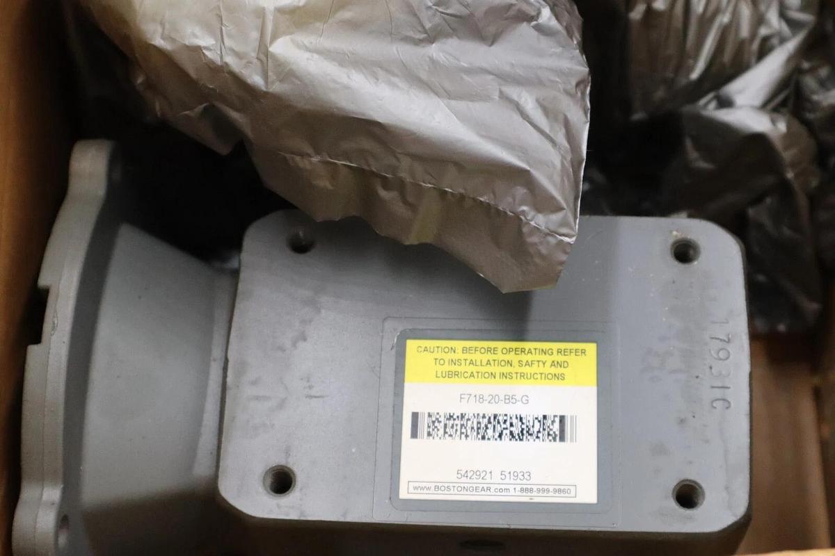 NEW ALTRA INDUSTRIAL MOTION F718-20-B5-G SPEED REDUCER STOCK 3029A