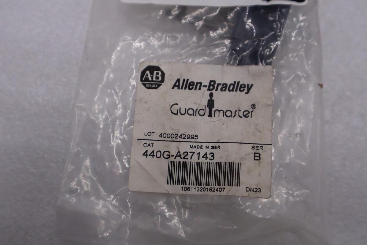 NEW 440G-A27143 Allen-Bradley 440GA27143 Guardmaster Safety Switch AB STK H1532A