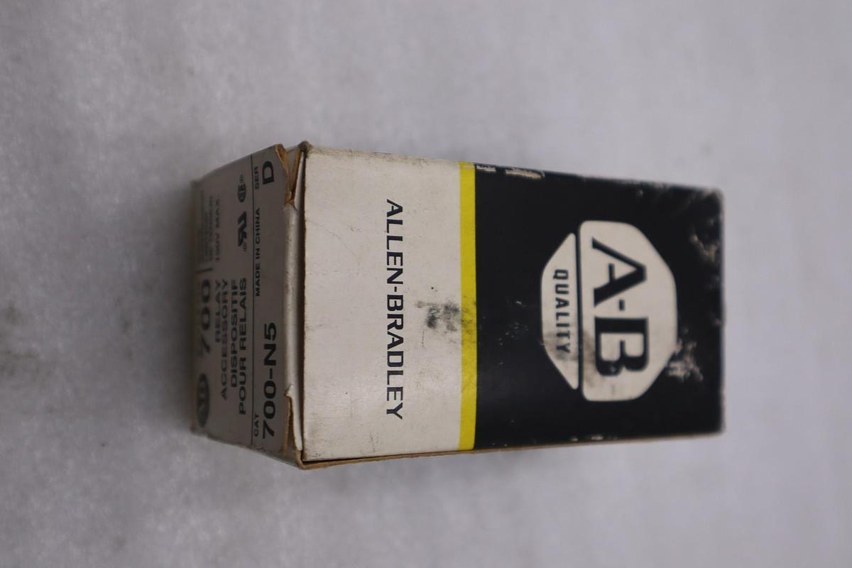 Used NEW OPEN BOX AB Allen-Bradley 700-N5 Relay Accessory STK K2101CC
