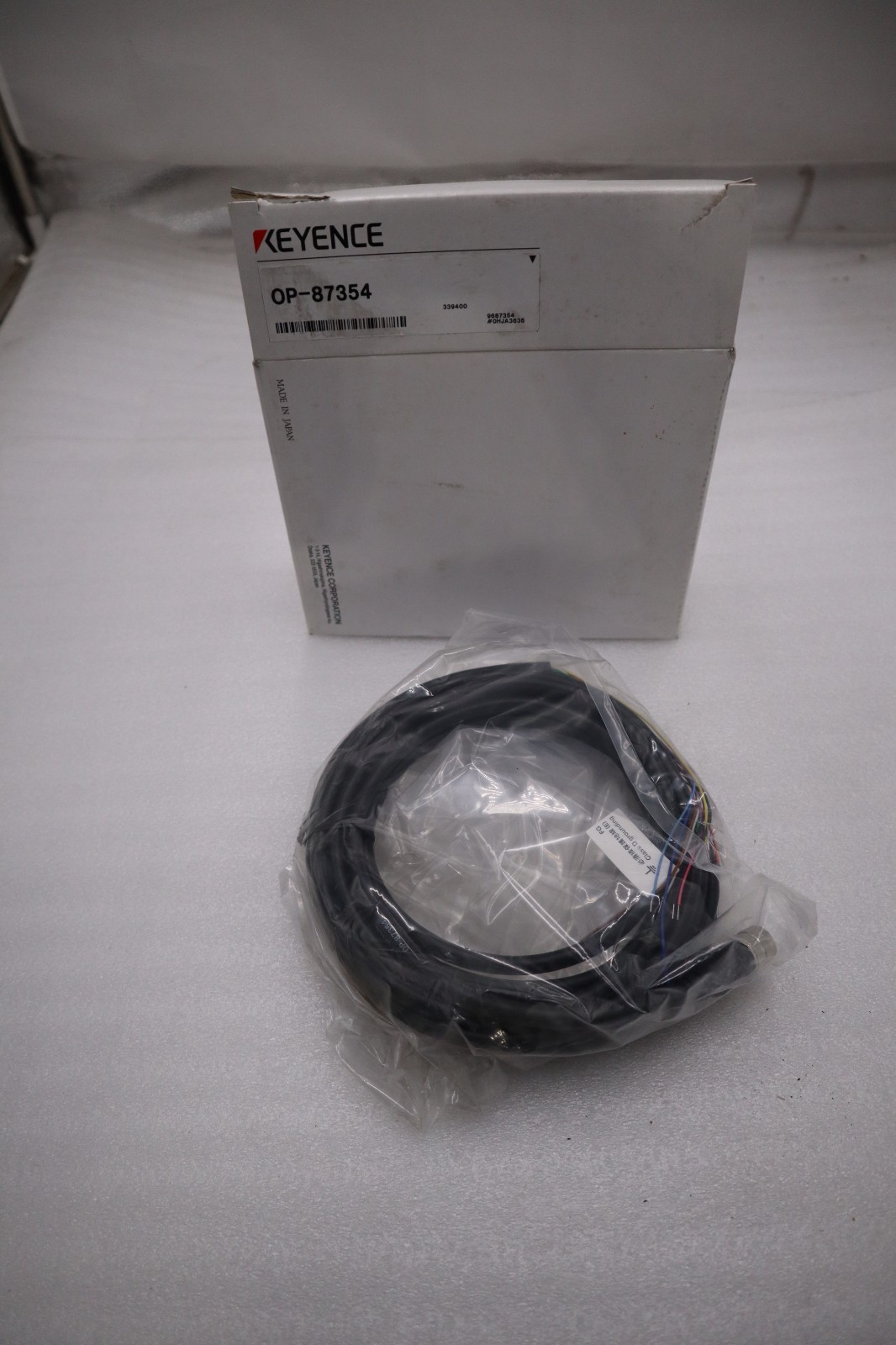 Used NEW OPEN BOX  Keyence OP-87354 Standard control cable STOCK H865A