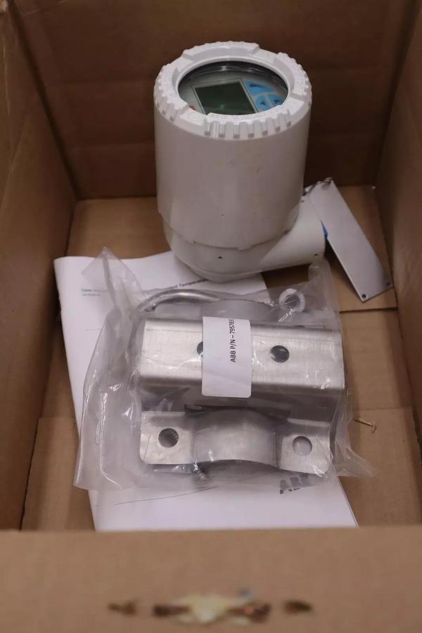 ABB HART TEMPERATURE TRANSMITTER TTF300Y0C2HBSK2T0M5 NEW WITH BOX STOCK G504