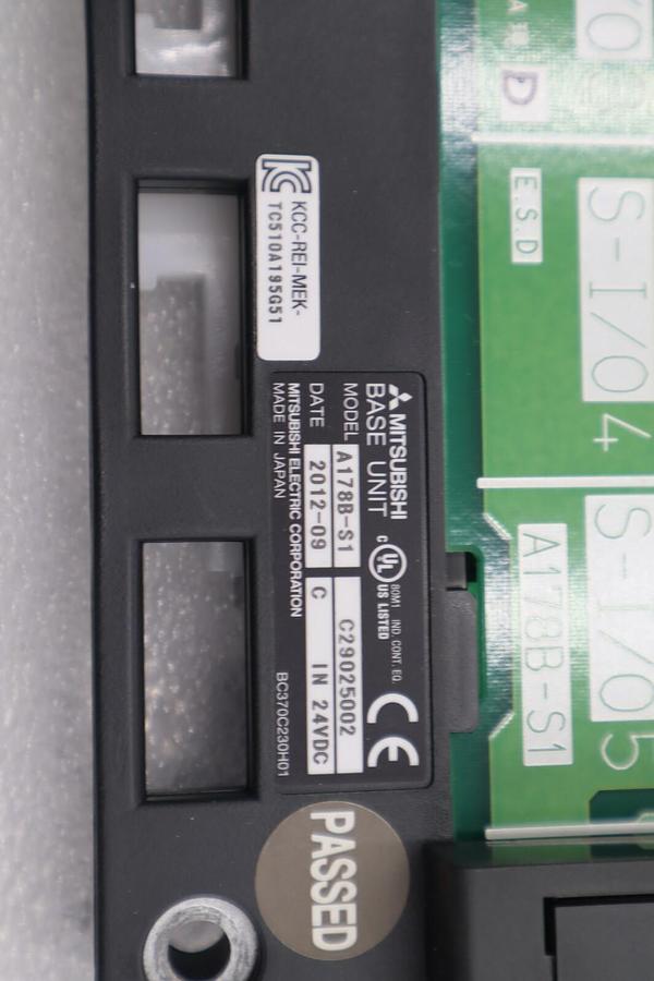 Used NEW MITSUBISHI A173UHCPU MOTION CONTROLLER W/ A178B-S1 8-SLOT BASE UNIT #L-701