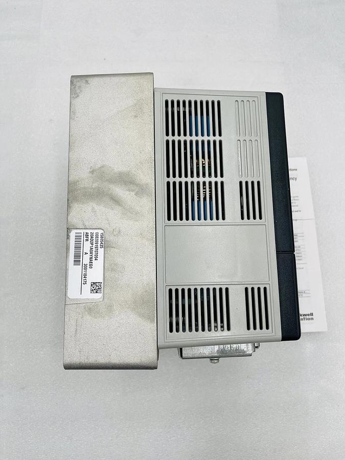ALLEN BRADLEY 20AD2P1A0AYNAEG0 POWERFLEX 70 ADJUSTABLE FREQUENCY AC DRIVE #2250
