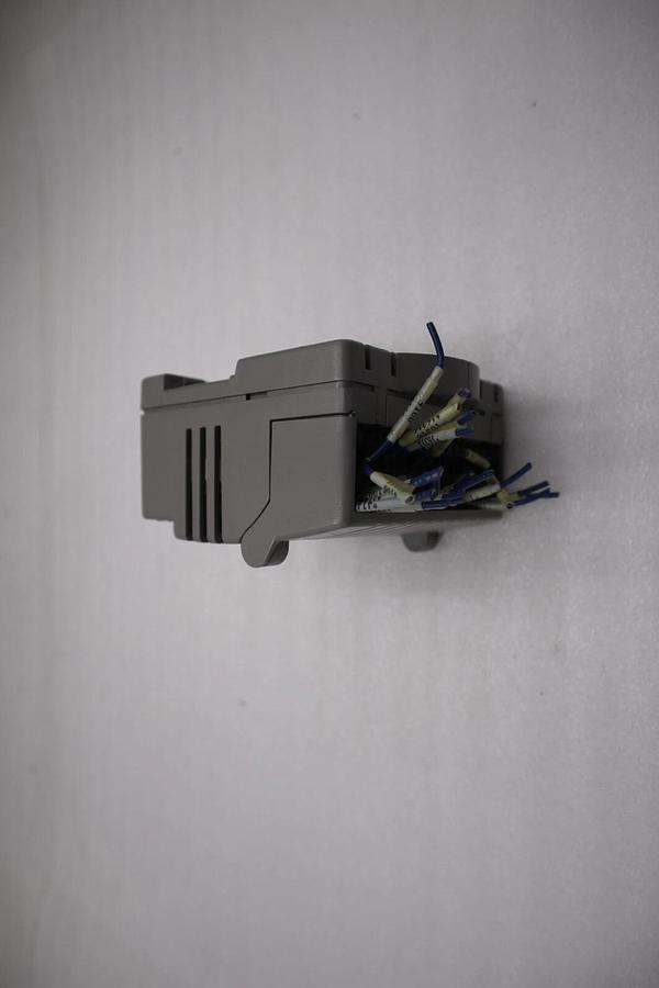 Used Giddings & Lewis M.1300.7372 R1 Input Module 24VDC SINK/SOURCE STOCK 5166A