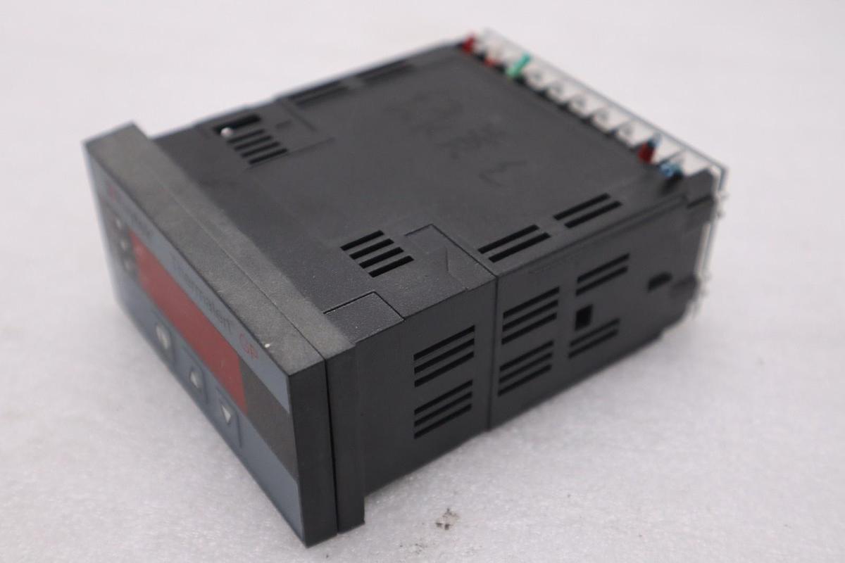 Used FLUKE RAYTEK THERMALERT GP RAYGPCM 2469932 TEMPERATURE CONTROL PANEL METER