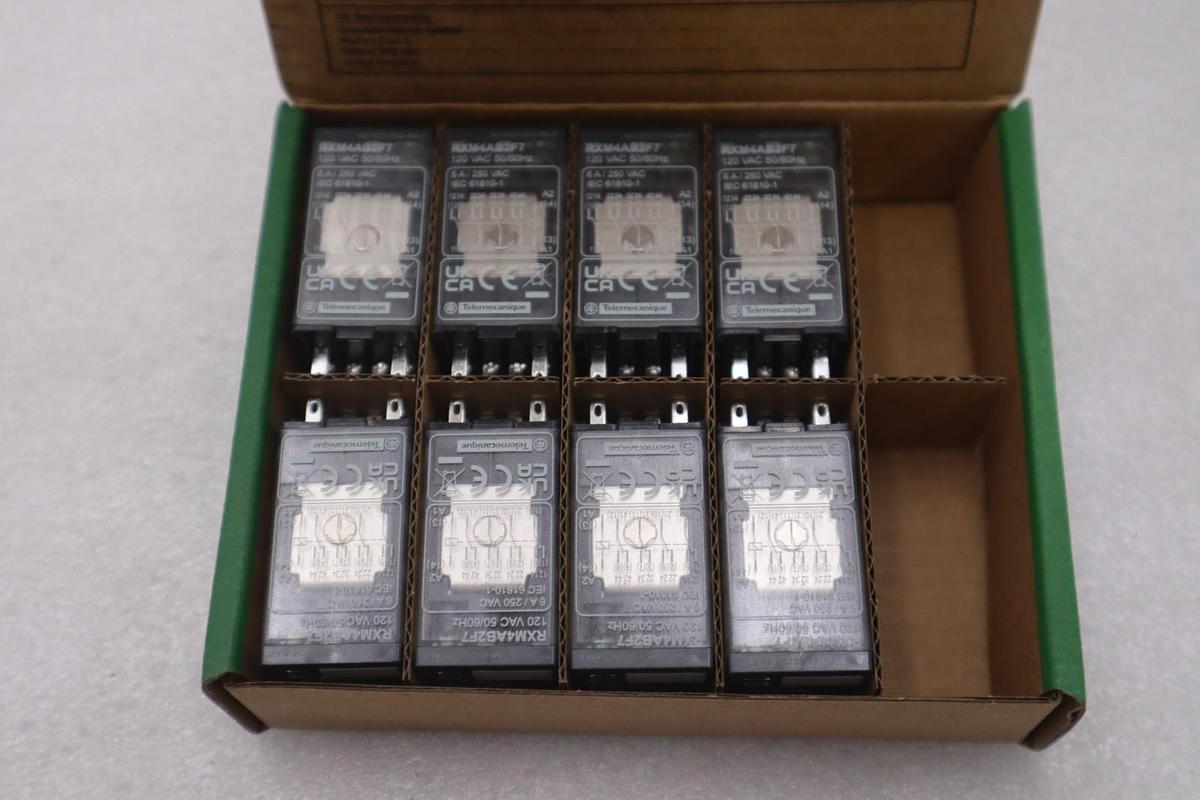 LOT OF 8 - SCHNEIDER ELECTRIC RXM4AB2F7 / RXM4AB2F7 - NEW IN BOX - STOCK K1630A