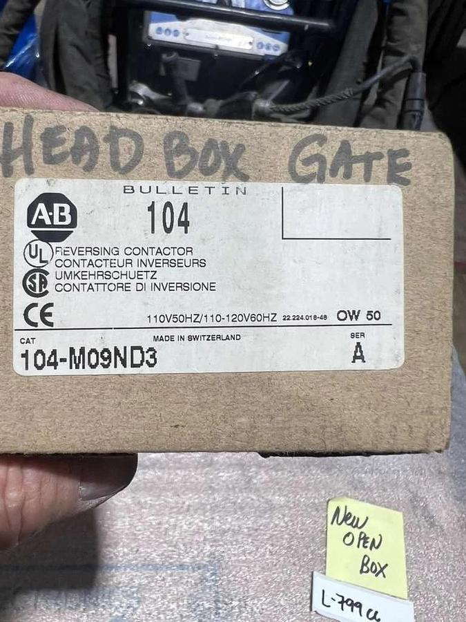 NEW OPEN BOX AB Allen Bradley 104-M09ND3 Motor Control Contactor STK L799CC