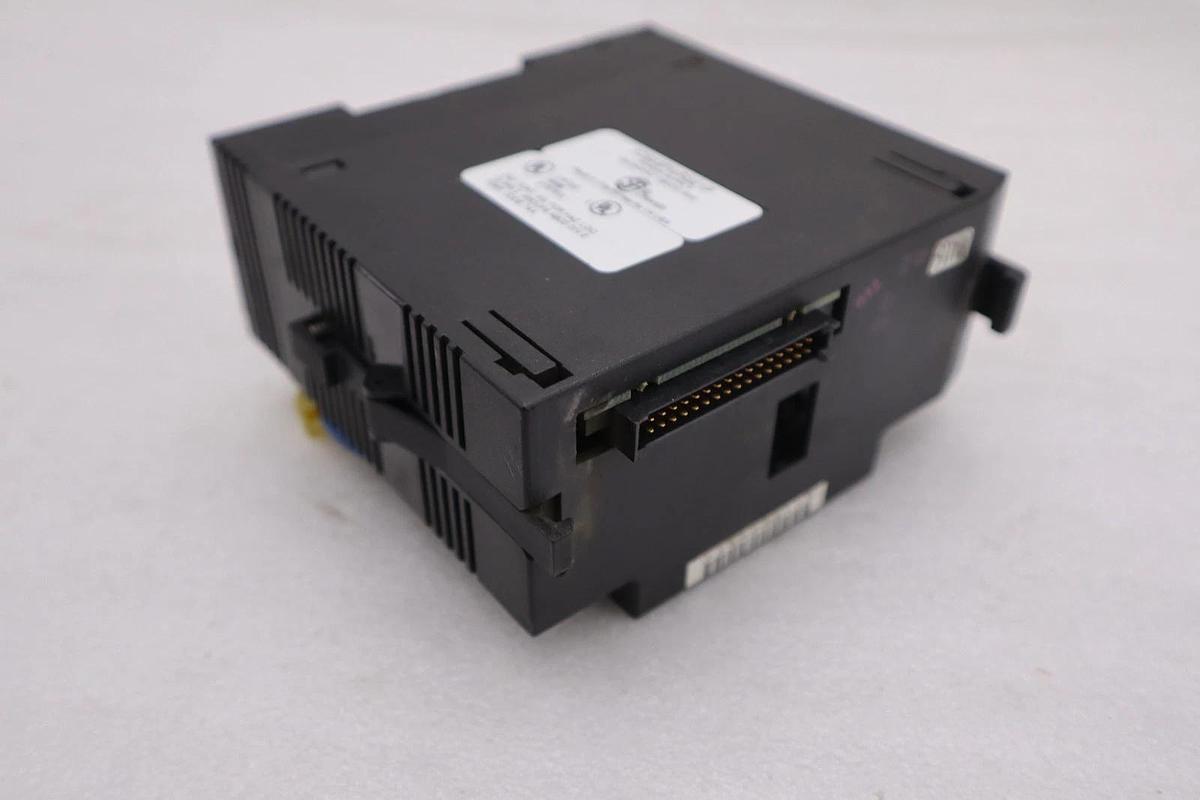 Used GE FANUC IC693PWR321P POWER SUPPLY STOCK 5356