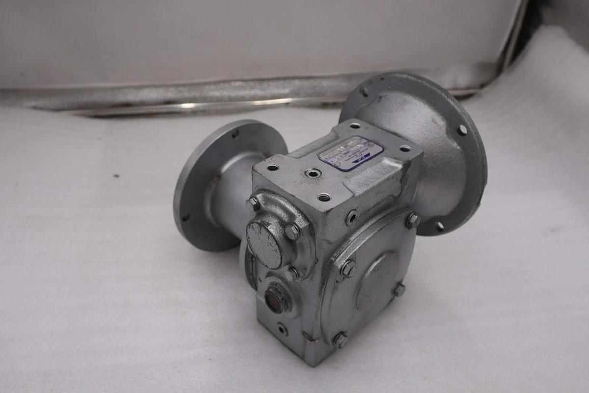 Used NEW IPTS IC60 GEAR REDUCER RATIO 25:1 - STOCK 5736CC
