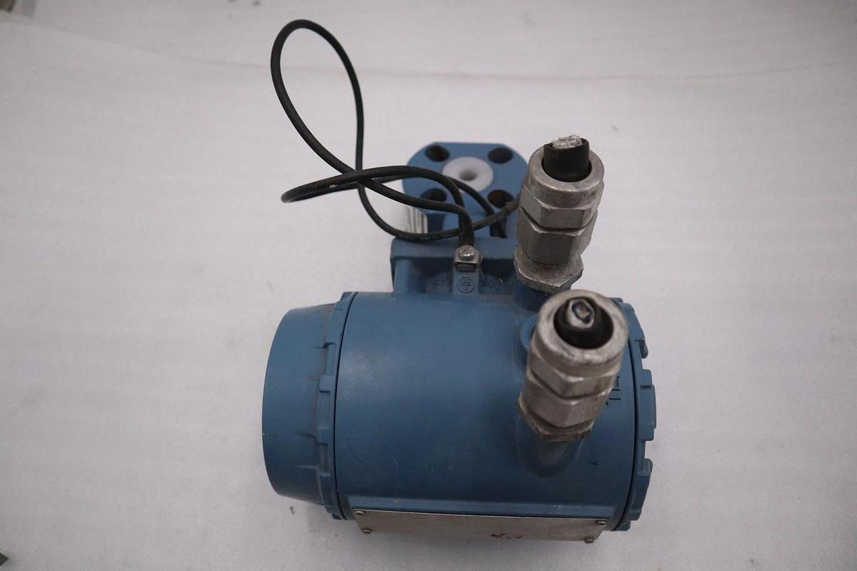 Used ROSEMOUNT 8732EMT1A1M4 MAGNETIC FLOWMETER TRANSMITTER WITH FLOWTUBE STOCK H1922