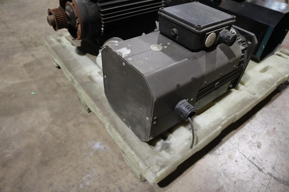 Used REXROTH 2AD134B-B05OEE-ES08-D2N1 SERVO MOTOR R911306485 STOCK HS51